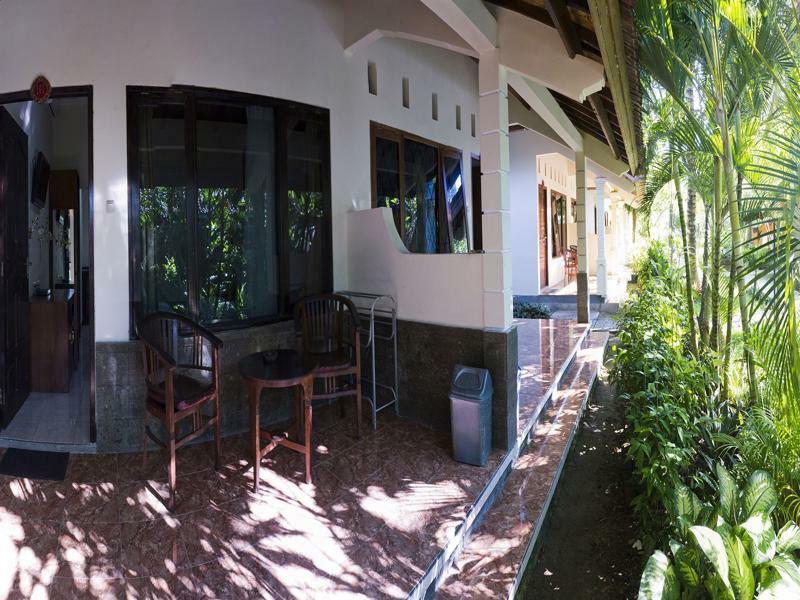 Segara Anak Bungalow & Restaurant Kuta  Exterior foto